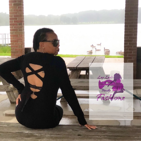 ❤️HP❤️Back Open Knitted Sweater Dress- BLACK - Picture 4 of 8